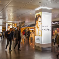 Thumbnail-Foto: Digital-Out-of-Home-Kampagne am Flughafen München...