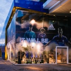 Thumbnail-Photo: What shop design can look like: The Chelsea FC Megastore...
