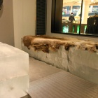 Photo: Just try it: What brick-and-mortar stores do better than online retailers...