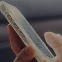 Photo: Smartphone addiction driving January sales