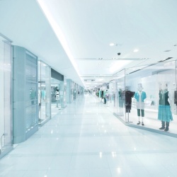 Photo: Fashion: Dennis Basso to open first outlet store...