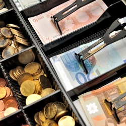 Photo: Digital processes reduce the cost of cash