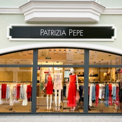 Thumbnail-Photo: Patrizia Pepe celebrates opening with Umdasch Shopfitting...