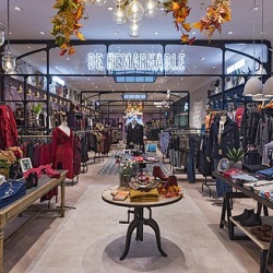 Thumbnail-Photo: Joe Browns debuts its first physical location at British Land’s...