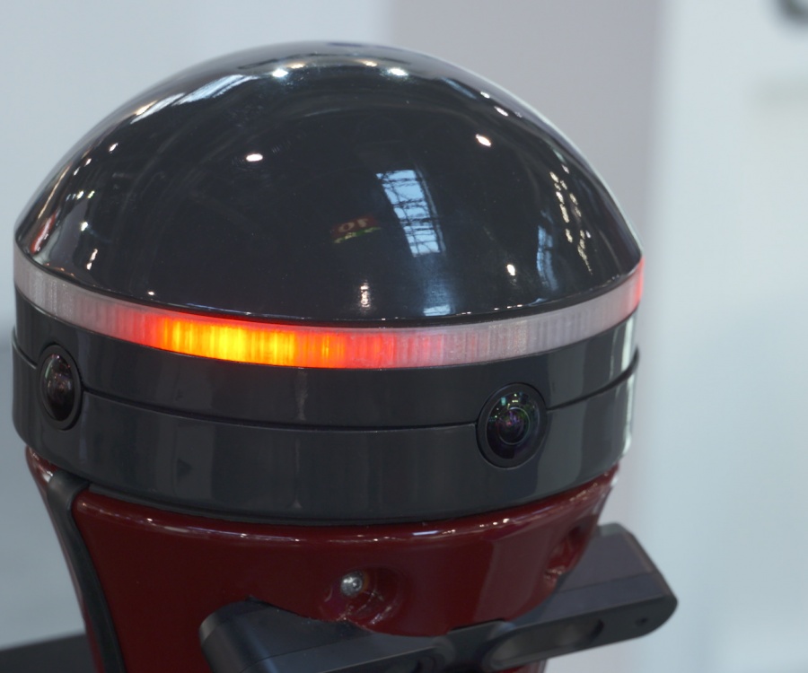 Photo: Interactive and autonomous: Robotics and virtual systems for stationary...
