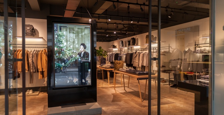 Photo: Elo helps Hardy Amies deliver a tailor-made digital experience...