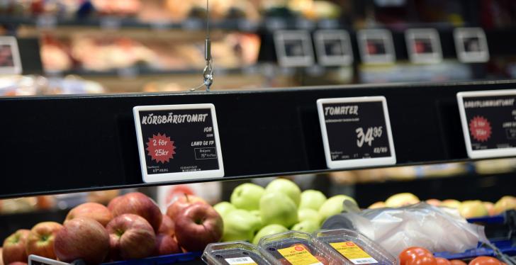 Electronic shelf labels in a food store; copyright: Delfi...