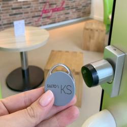 Thumbnail-Photo: Cloud access control for Fairytale Frozen Yogurt...