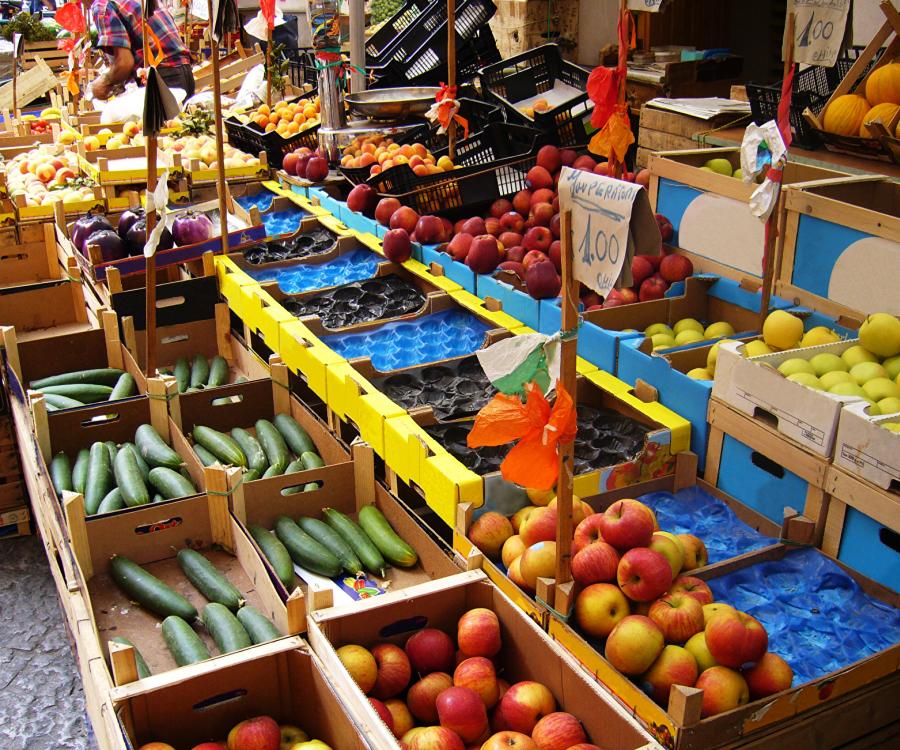 Photo: Local food: consumers demand it, grocers need it...