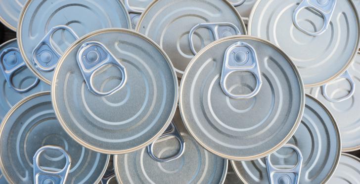 A stack of tin cans