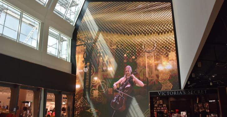 LED wall of The Fashion Gallery at Vienna Airport