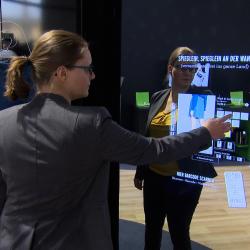 Thumbnail-Photo: Shopping experience with interactive digital signage applications...