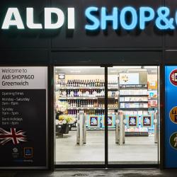 Thumbnail-Photo: Aldi opens checkout-free concept store for public testing...