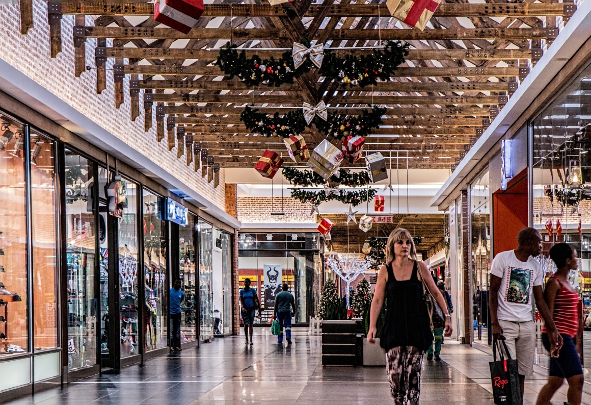 Interior view of a shopping centre with Christmas decorations...