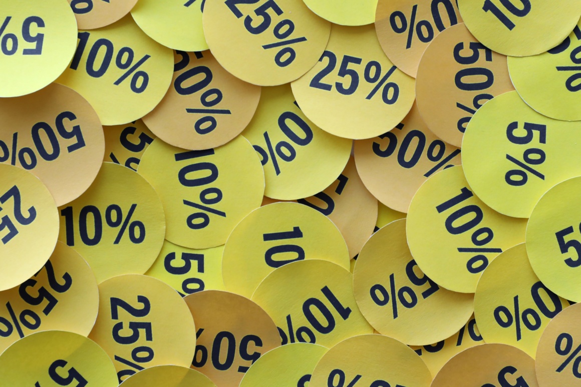 Yellow stickers with percentages as inscription