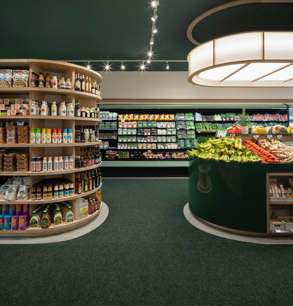 Shelves and fruit counter at Fraîchement Bon Jarry...