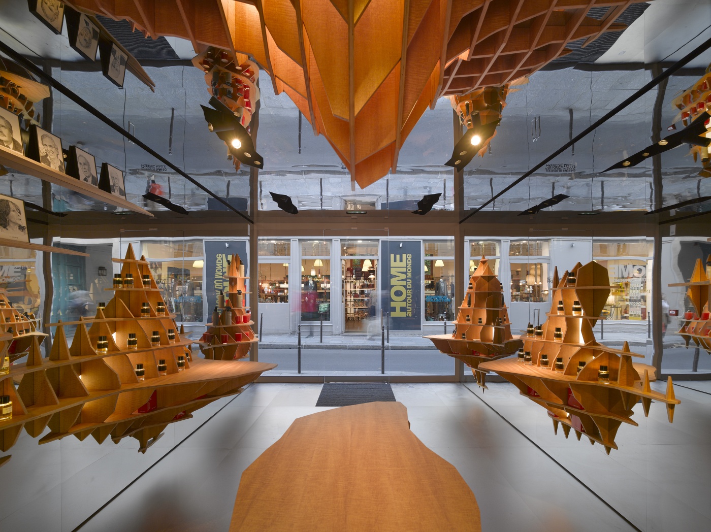 Photo: Editions de Parfums: Like a voyage into a parallel world...