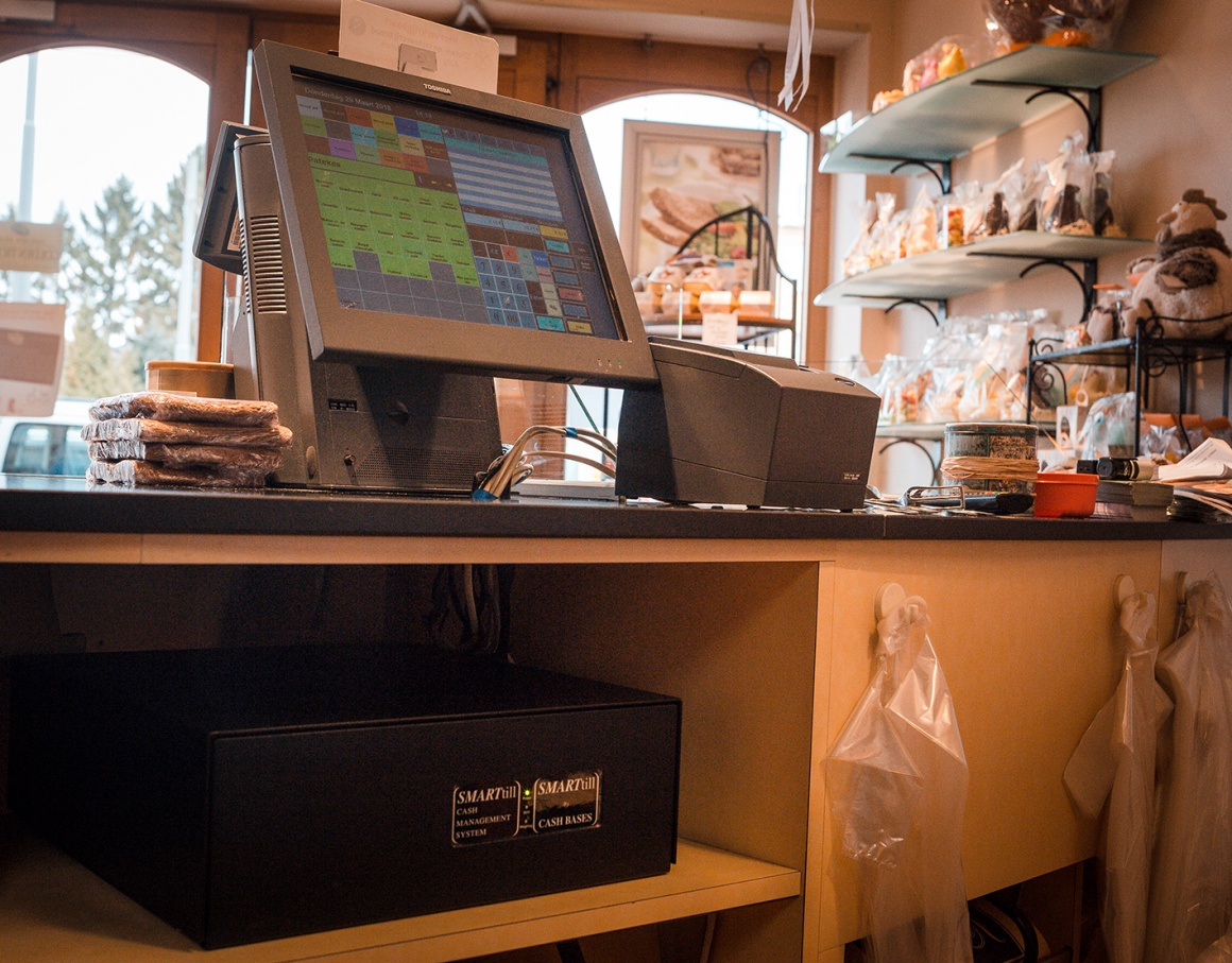 Cash register in a bakery; copyright: APG Cash Drawer...