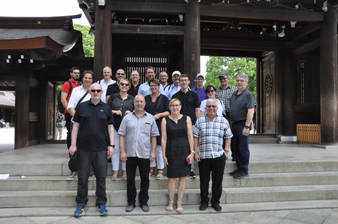 Group photo with the participants of the dlv tour in Tokyo; copyright: Dirk...