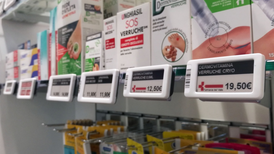 electronic shelf labels; Copyright: Delfi
