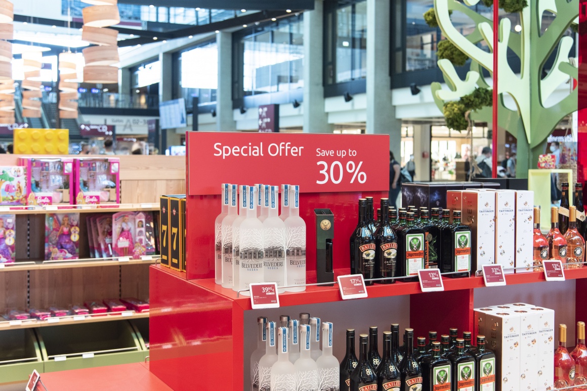 Duty Free Shop with drinks and digital signage